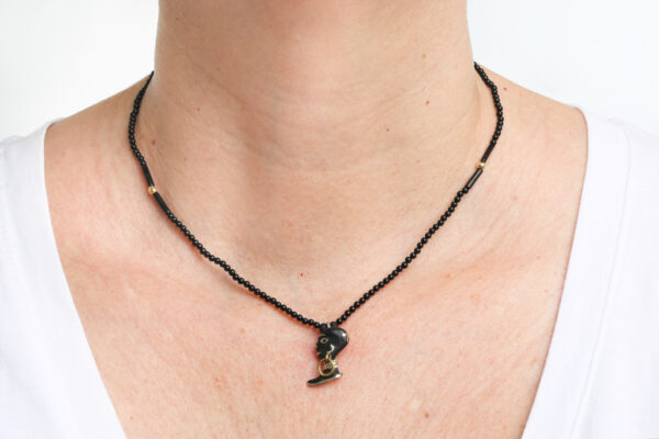 Colar ouro 18k e antigo pingente joia crioula