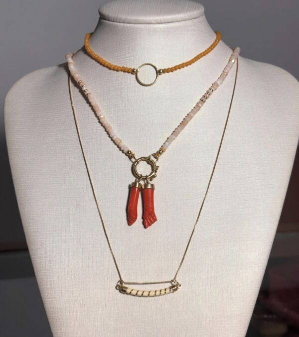 colar jade com pingente e fecho em ouro 18k