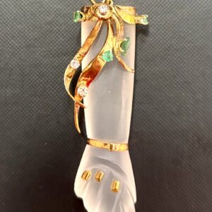 figa esmeraldas brilhantes